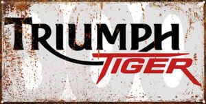 red-Triumph-tiger-800-rectangle-text-logo-Vintage-AD